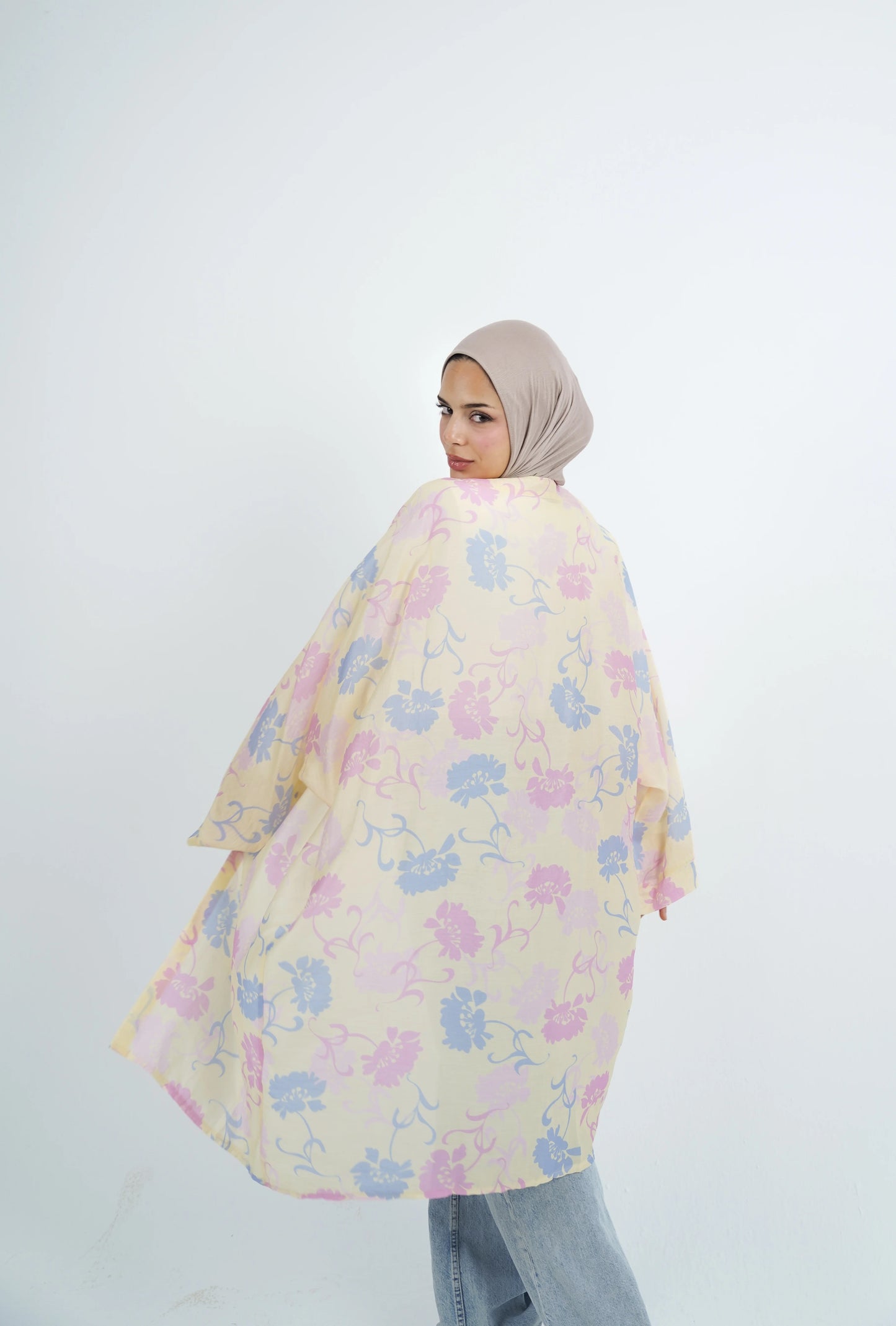 PASTEL FLORAL KIMONO