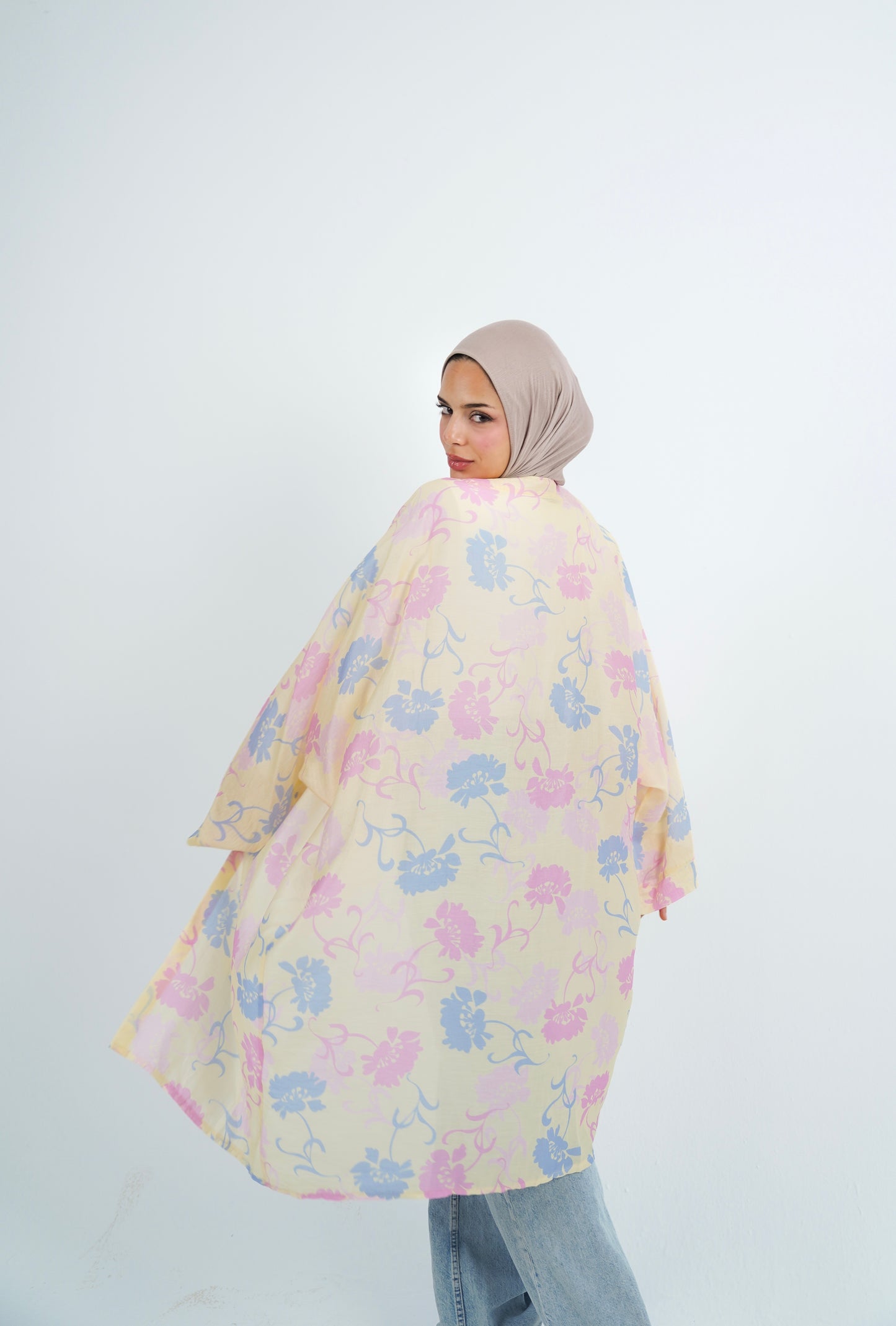 PASTEL FLORAL KIMONO