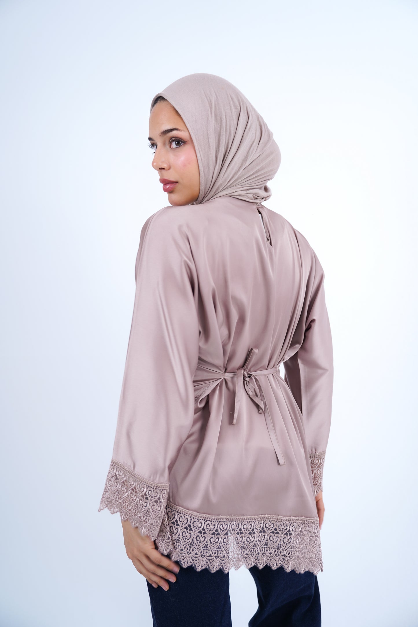 THE LACE STAIN TOP