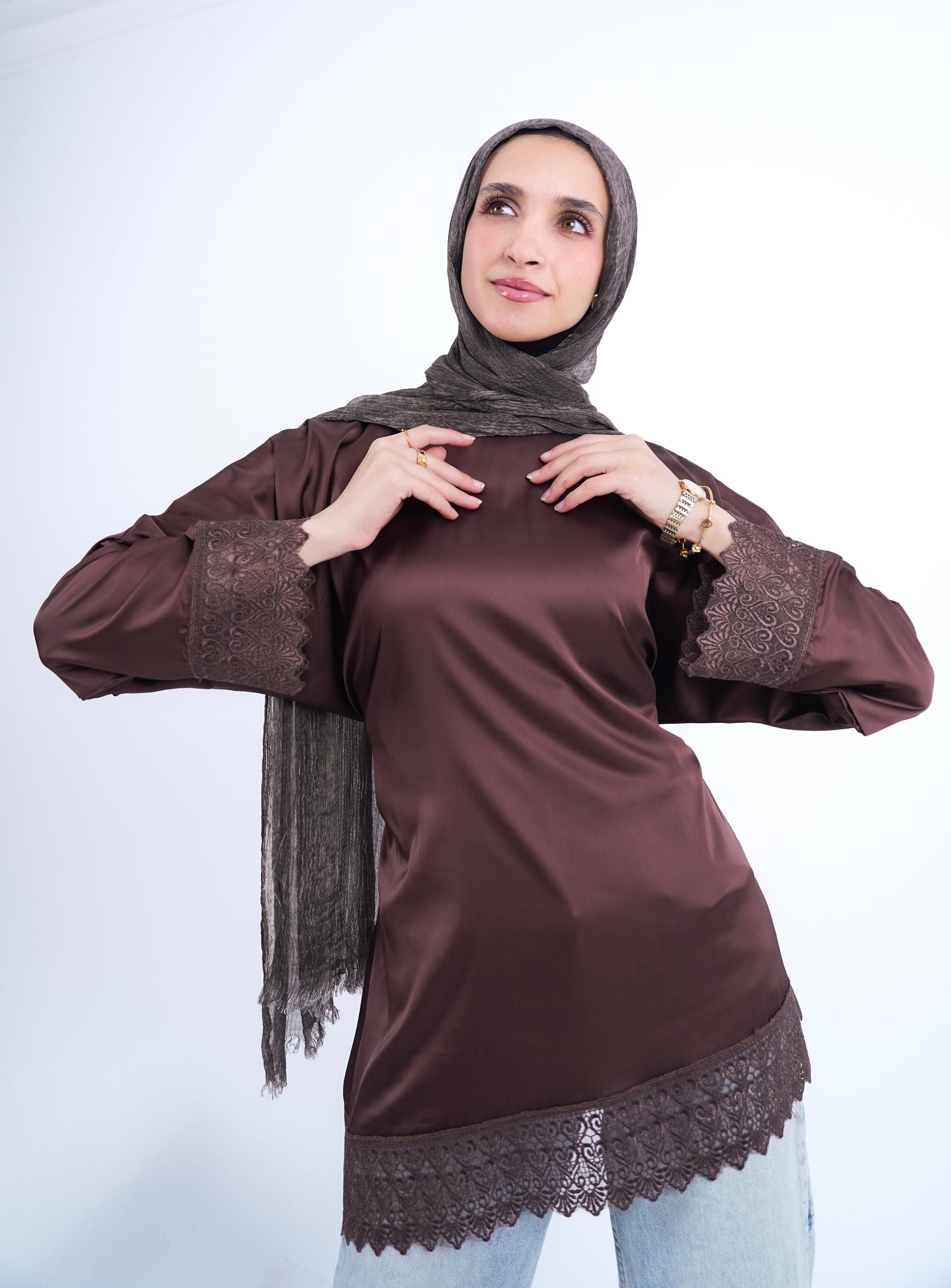 THE LACE STAIN TOP