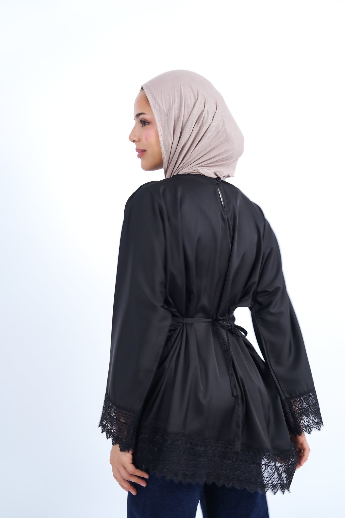 THE LACE STAIN TOP