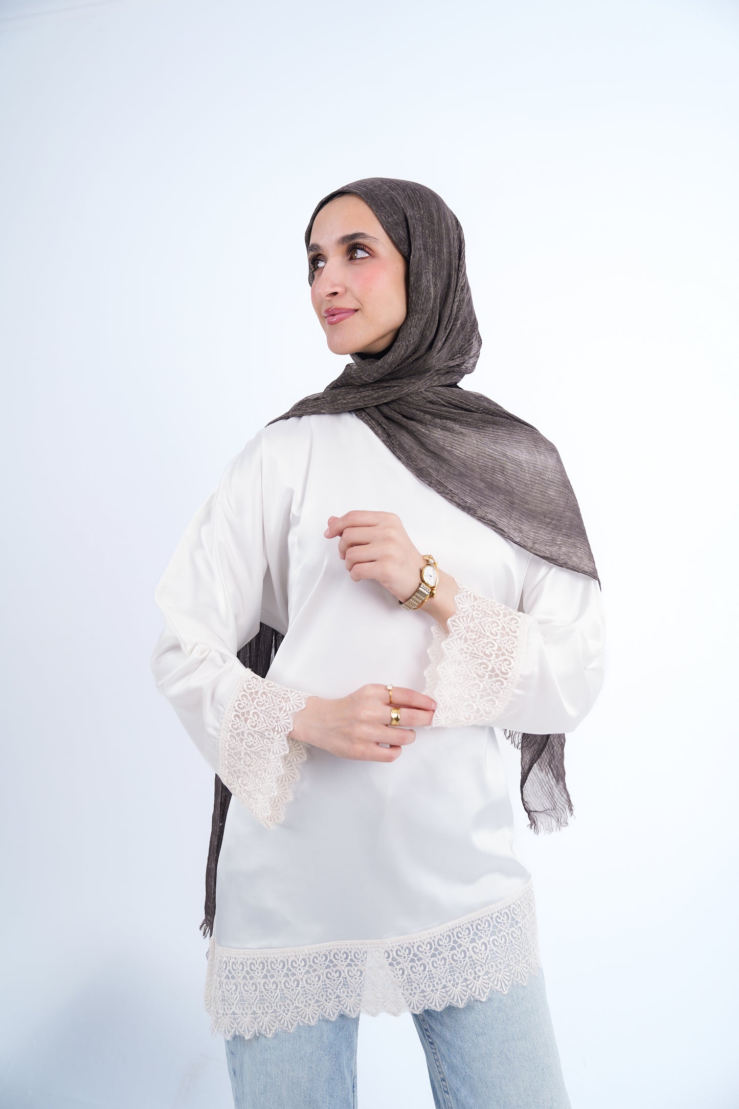 THE LACE STAIN TOP